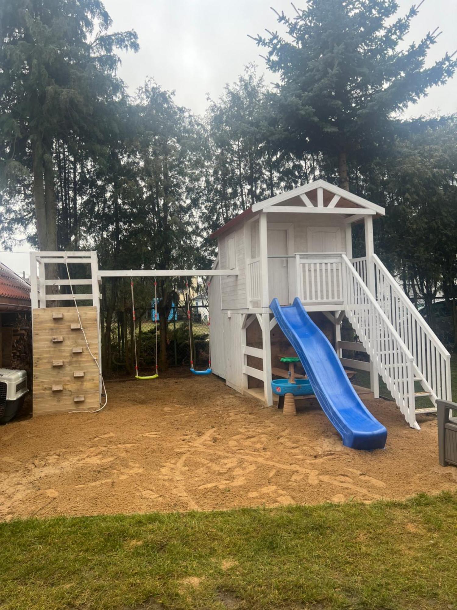 Apartament Hania ティコチン エクステリア 写真